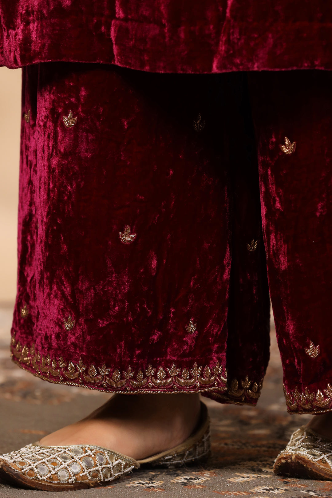 VINTAGE THREADS