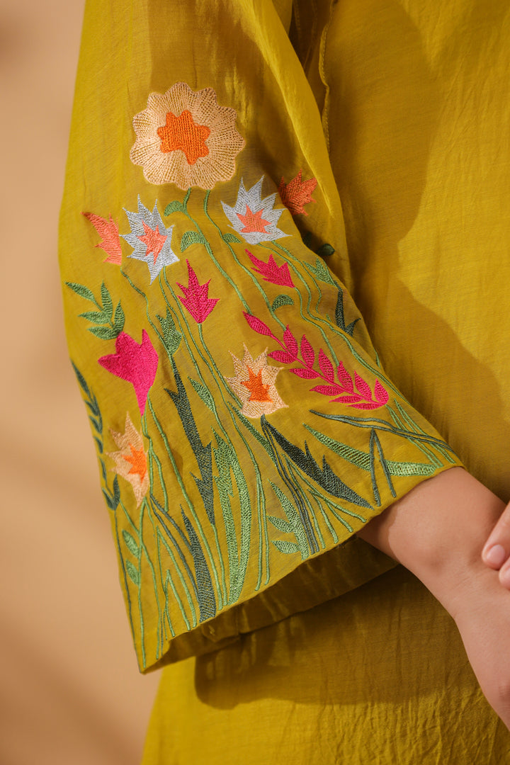 VINTAGE THREADS