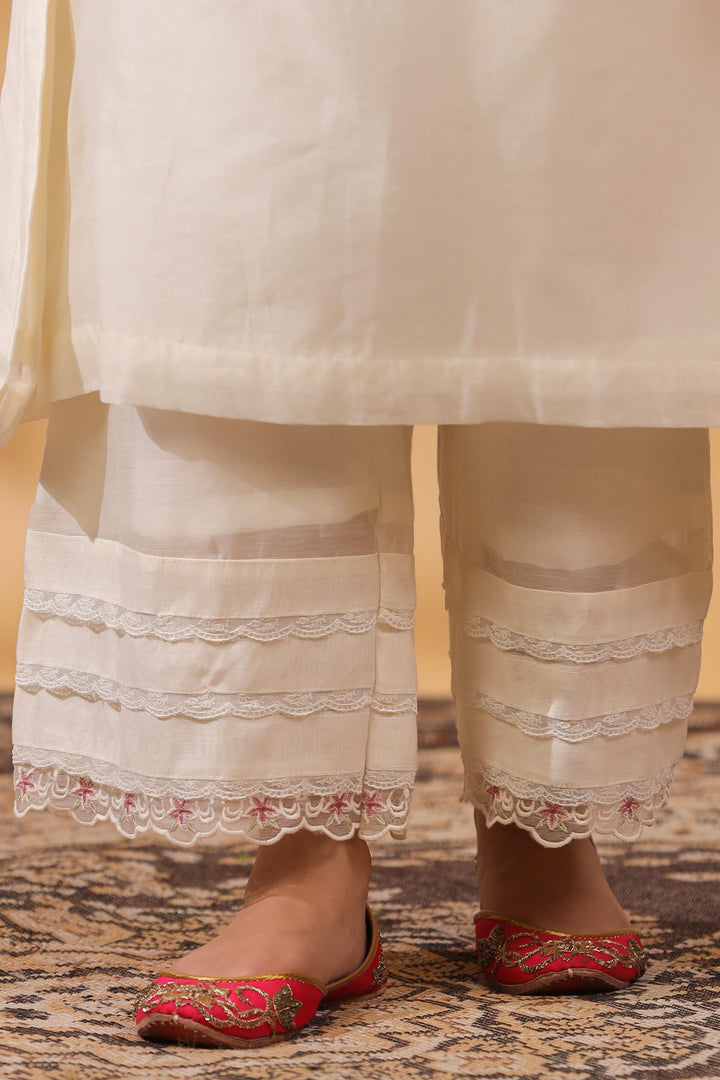 VINTAGE THREADS