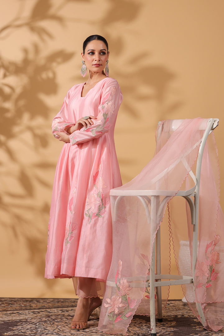 VINTAGE THREADS